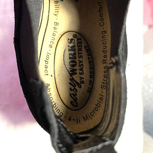 NEW EASY STREET Women's Easy Works Surething Black Suede Slip-On Clog Boot SZ 7M - Picture 7 of 7